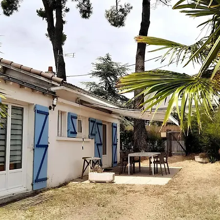 Entre Les Pins Et La Dom wakacyjny *